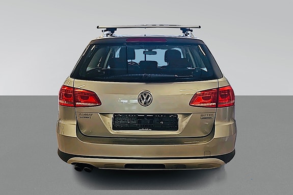 Volkswagen Passat 5 of 5