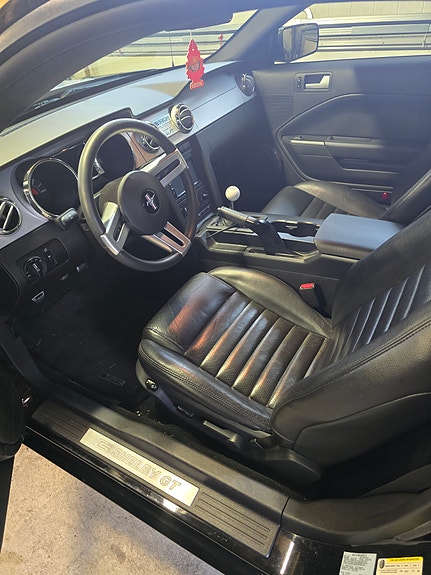 Ford Mustang 13 of 25