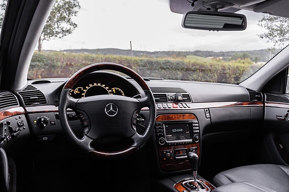 Mercedes-Benz S500 18 of 30