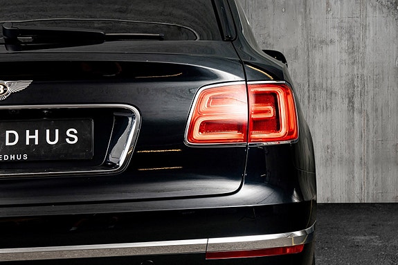 Bentley Bentayga 13 of 30