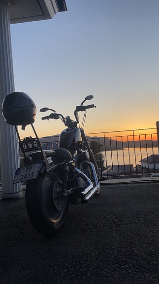 Harley-Davidson XL 883 Sportster 4 of 10