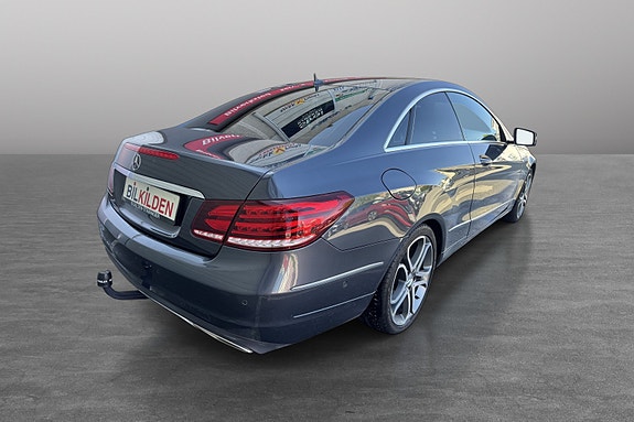 Mercedes-Benz E200 3 of 15