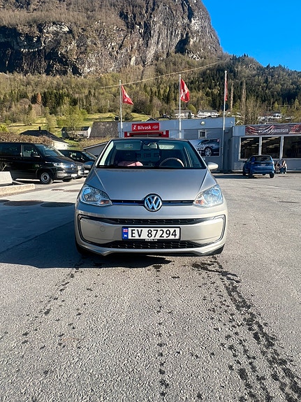 Volkswagen e-Up! 5 of 5