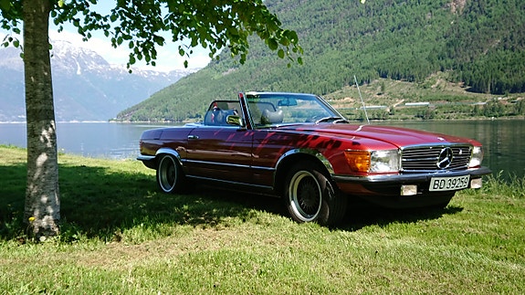 Mercedes-Benz 450 SL 18 of 29
