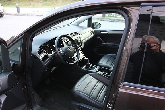 Volkswagen Touran 12 of 29