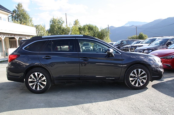 Subaru Outback 4 of 5