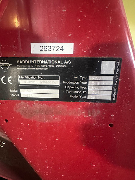 Hardi Mega 1200 - 15m med fronttank 2019, kr 349 000,-