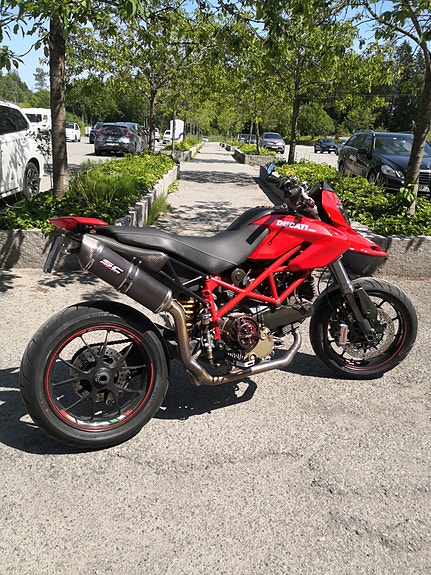 Ducati Supermotard 1100 S 9 of 24