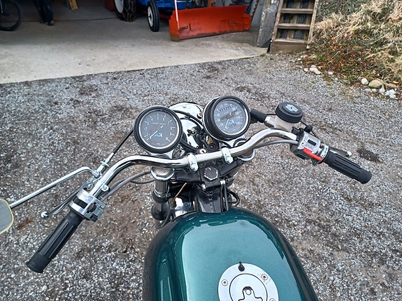 Triumph Bonneville T140 caferacer. 3 of 3
