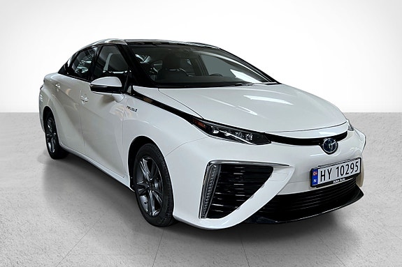 Toyota Mirai 3 of 13