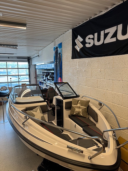 HR555 BR Suzuki 115Hk Jubileums pris