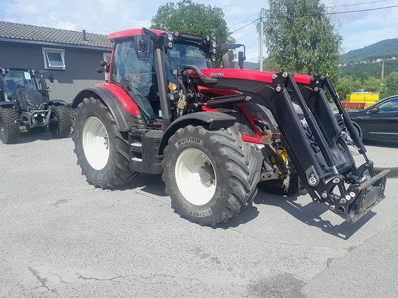 Valtra N175D Laster/ Fronthyd./ Front PTO 2022, kr 1 370 000,-