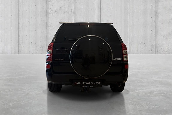 Suzuki Grand Vitara 4 of 5