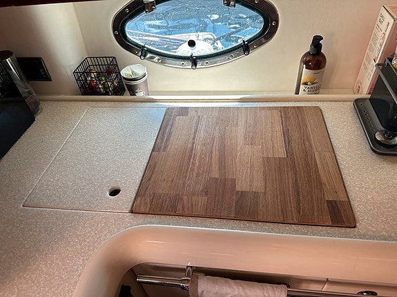 Oppgradert Fairline Targa 48 – Velholdt sportscruiser med CAT 3126A-motorer! 23 of 30