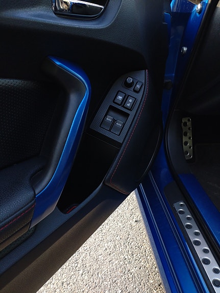 Subaru BRZ 6 of 10