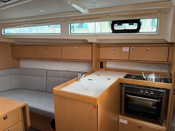 Bavaria 34 Cruiser STYLE 2020 - Båtplass ut sesongen + boblehavn i vinter 9 of 30