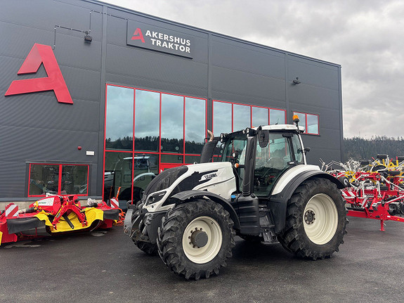Valtra T214D 2015, kr 699 000,-