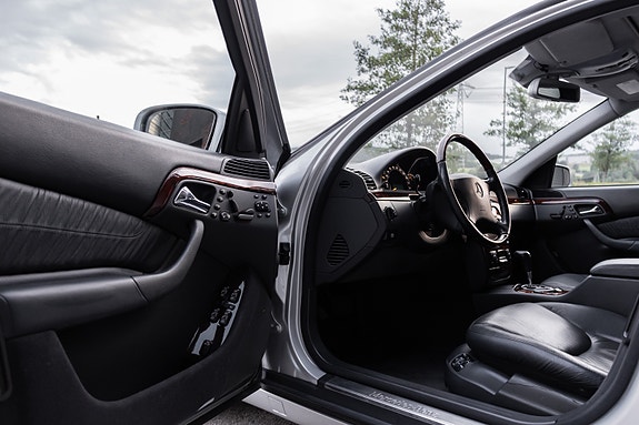 Mercedes-Benz S500 16 of 30