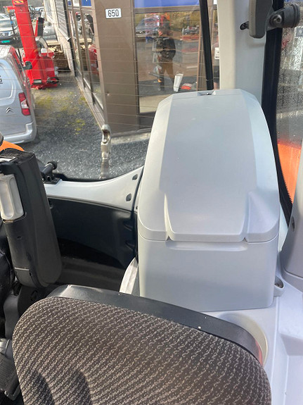 Valtra T254V m/FMG Underliggende skjær 2018, kr 879 000,-