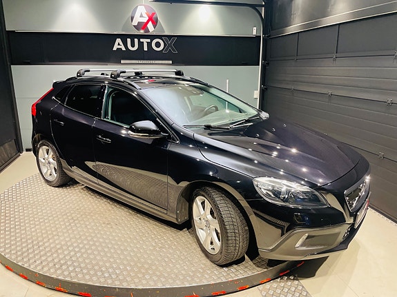 Volvo V40 Cross Country 7 of 30