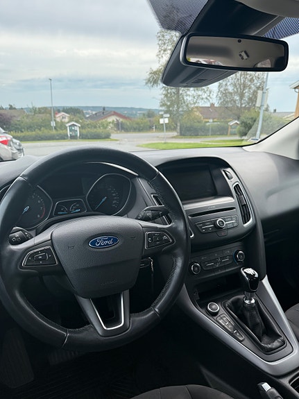Ford Focus 14 of 23