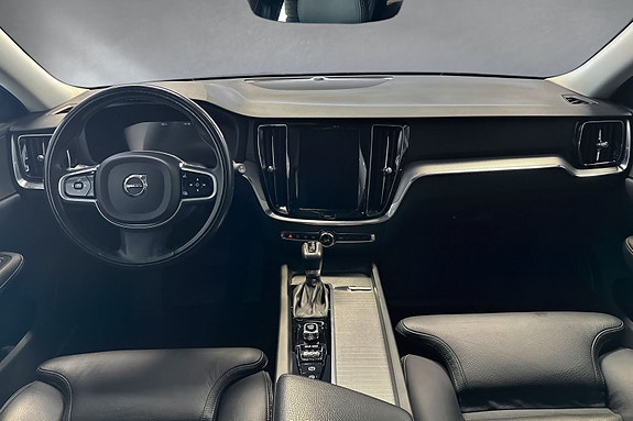 Volvo V60 Cross Country 11 of 30