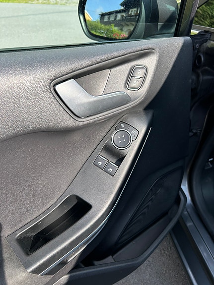 Ford Fiesta 20 of 22