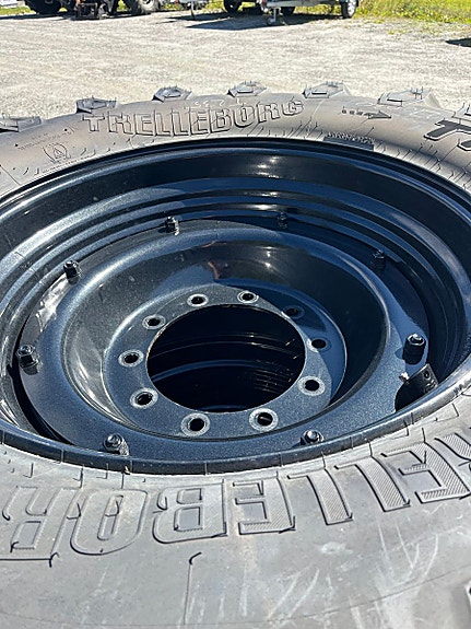 Trelleborg Hjul kompl svarte felger TM800 540/65-30-650/65-42