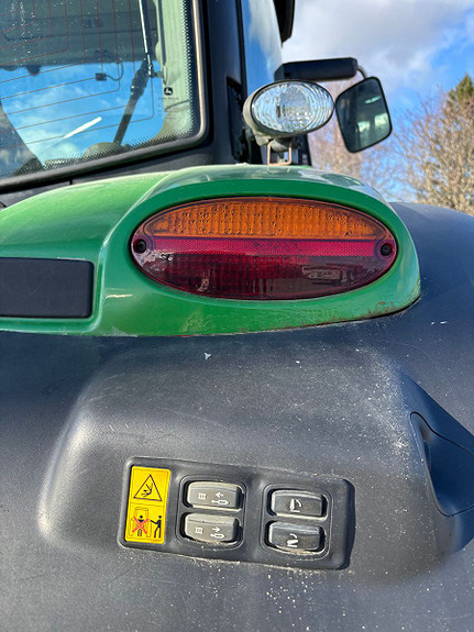 John Deere 6125R 50 KM, Trinløs, GPS ready, laster 2013, kr 749 000,-