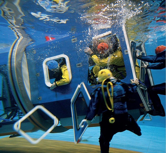 Heli evak under vann