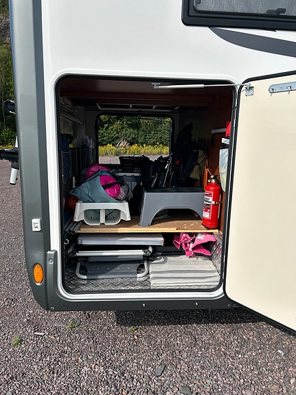 Mobilvetta K-Yacht Tekno Line 85 | lav km | ny reg. reim 24/4-26 | fukt- og gasstestet 7/8-25 | meget velholdt | enkle senger og senkeseng 9 of 30