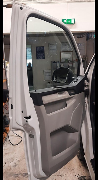 Volkswagen Transporter 6 of 16