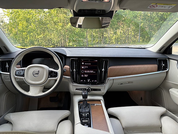 Volvo V90 4 of 8