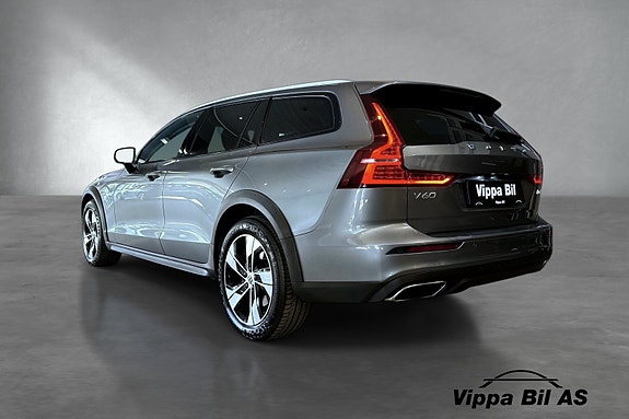 Volvo V60 Cross Country 5 of 30