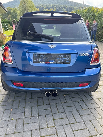 MINI Cooper S 6 of 30