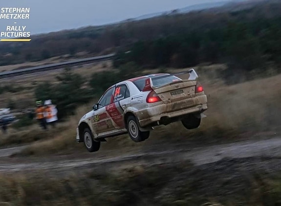 Mitsubishi Lancer 4 of 5