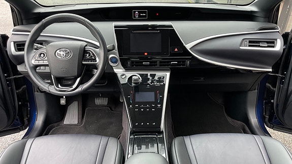 Toyota Mirai 10 of 22
