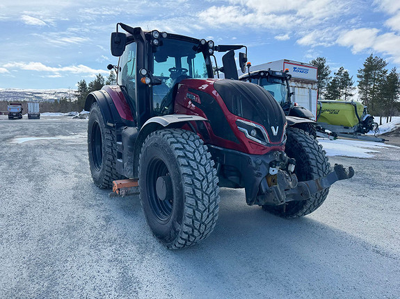Valtra T235 2022, kr 1 960 000,-