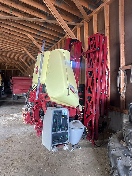 Hardi Mega 1200 - 15m med fronttank 2019, kr 349 000,-