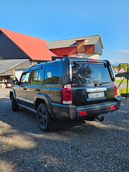 Jeep Commander 6 of 30