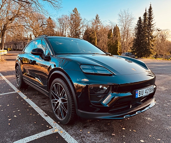 Porsche Macan 4 of 30