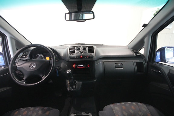 Mercedes-Benz Vito 113 16 of 23