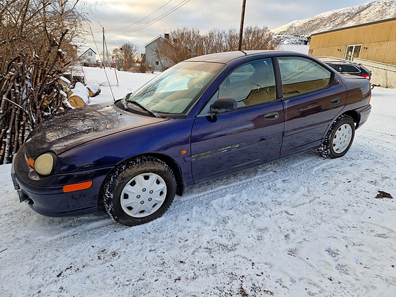 Chrysler Neon 2 of 5