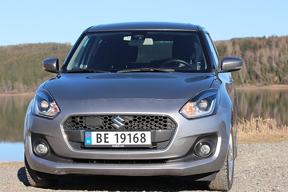 Suzuki Swift 2 of 29