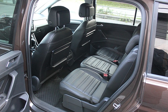 Volkswagen Touran 18 of 29