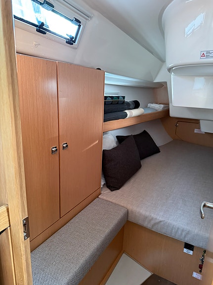 Bavaria 34 Cruiser STYLE 2020 - Båtplass ut sesongen + boblehavn i vinter 13 of 30