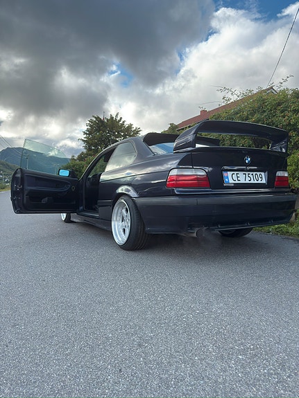 BMW 328i 17 of 30