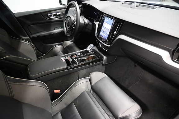 Volvo V60 13 of 17