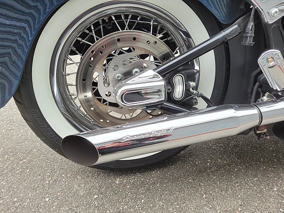 Harley-Davidson Heritage Softail 9 of 12