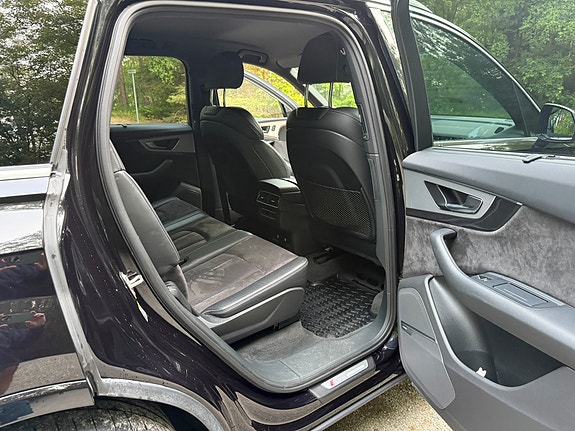 Audi Q7 7 of 24
